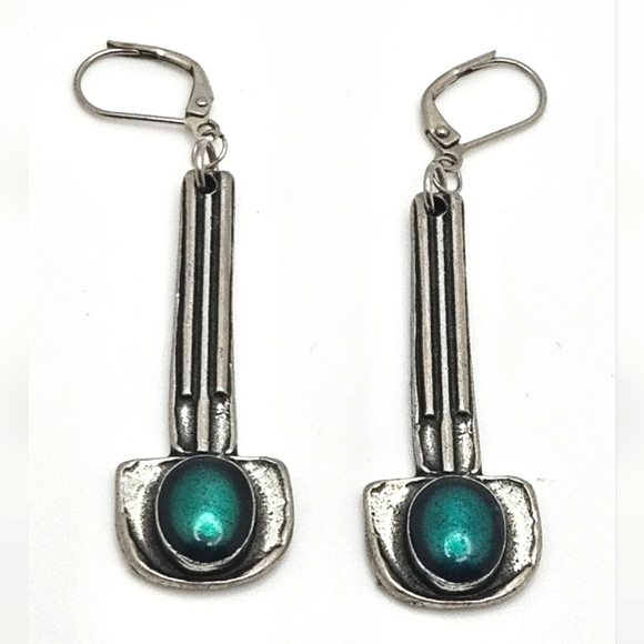 NES Canadian Designer Pewter Metallic Green Enameled Modernist Earrings - Picture 1 of 7